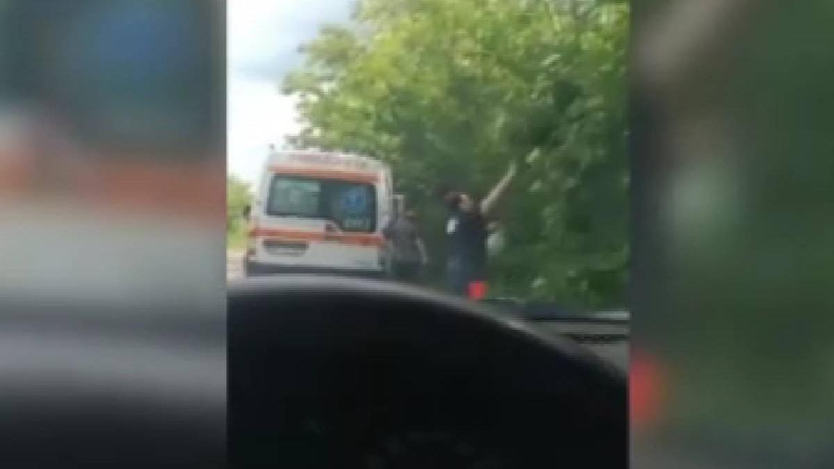 ambulanta pacient spital oprita asistenta flori oradea