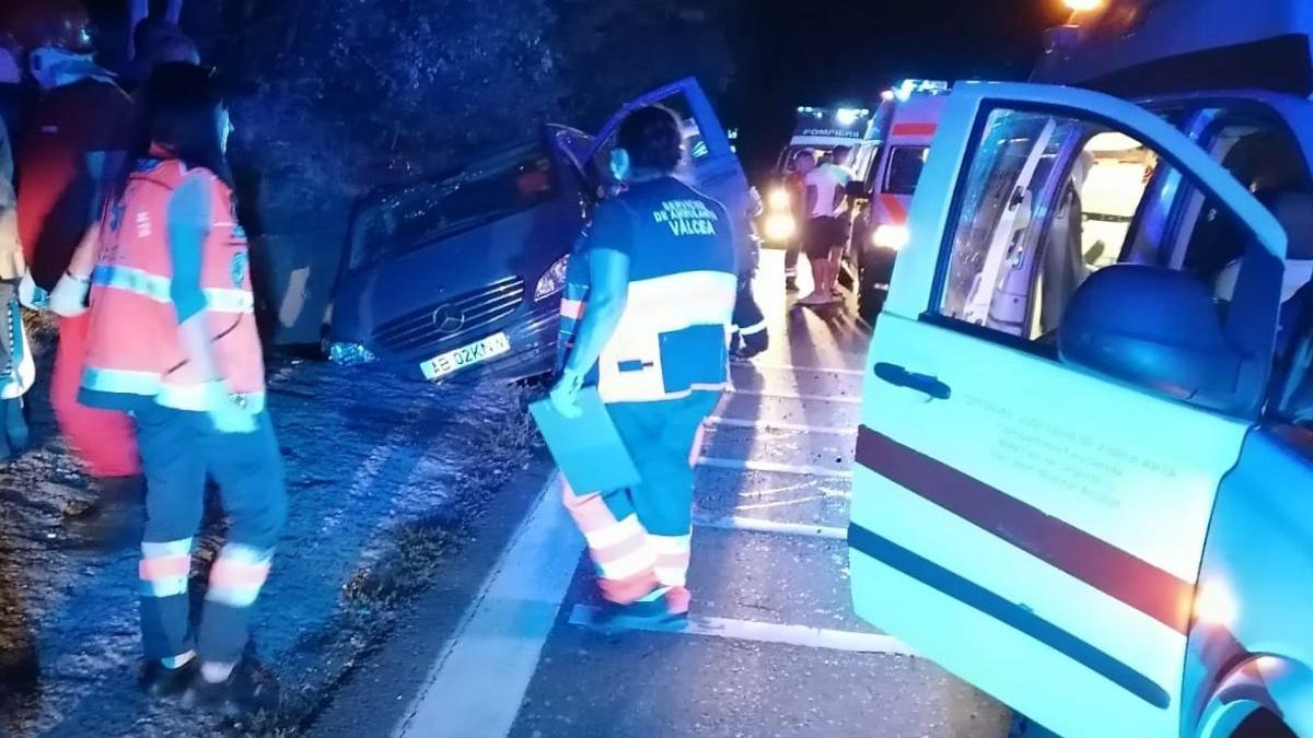 microbuz accident dealul negru interventie urgenta dn 7 valcea