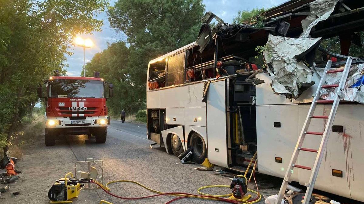 trei romani au murit noua grav raniti accident autocar bulgaria
