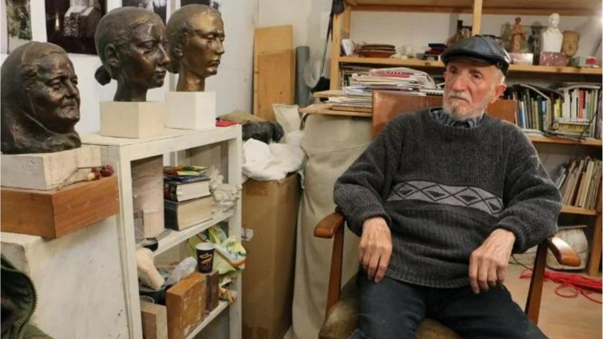 doliu in lumea artistica a murit sculptorul dumitru pasima