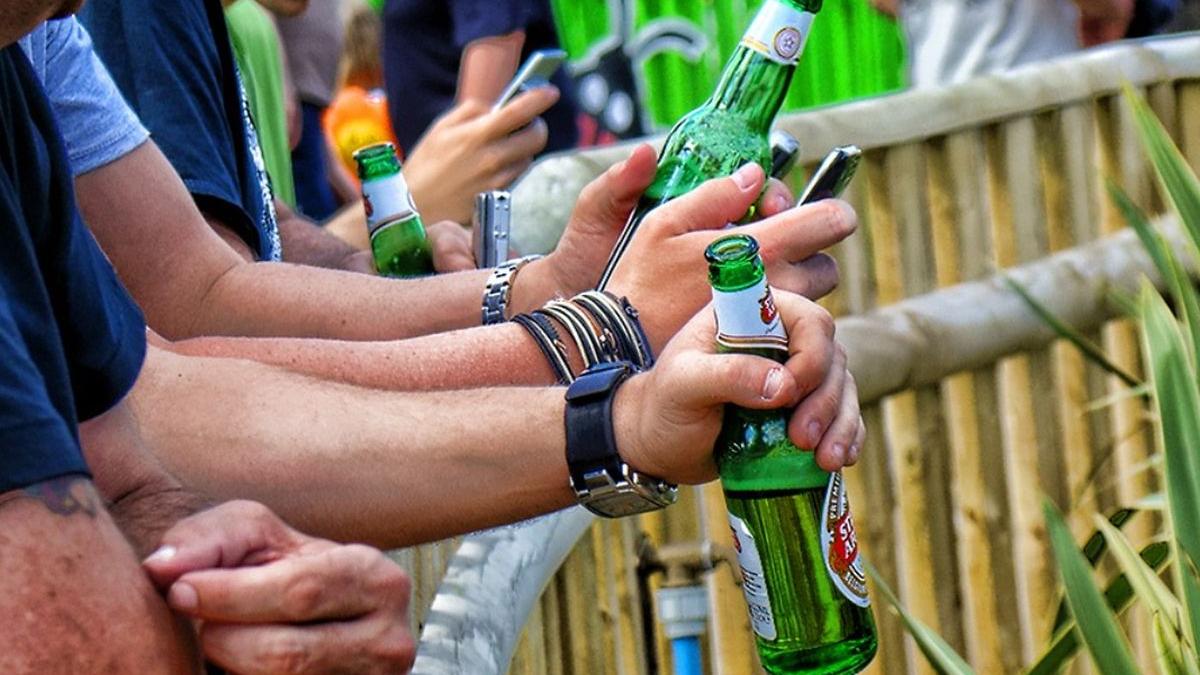 bataie cu bate ciolpani barbati beti