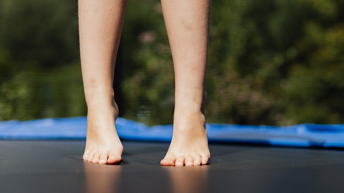 trambulina copii acoperis bloc chisinau reactia politiei