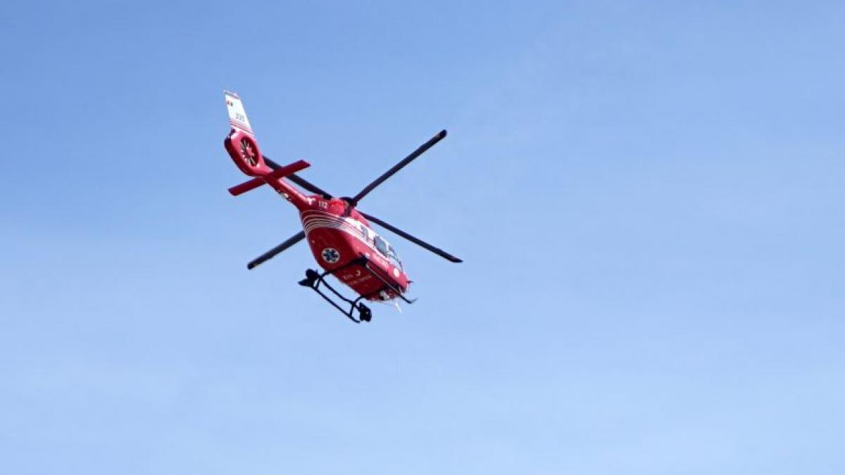 doi adulti si doi copii grav raniti in padurea letea interventie de urgenta cu elicoptere si salupe