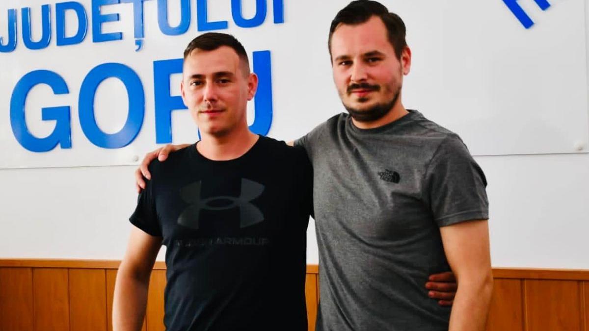 doi frati targu jiu 30 de ani abandonat intalnit politie