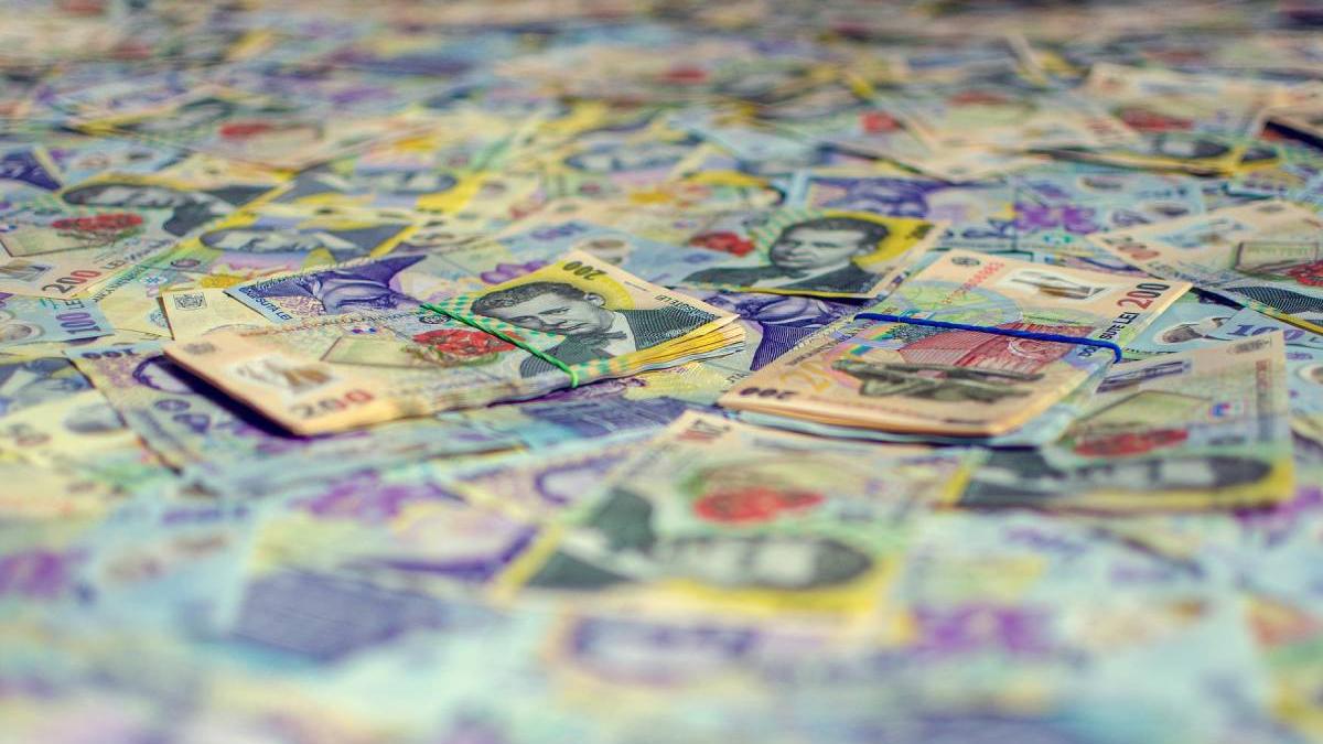 guvern majoreaza salarii toti bugetarii 1 august