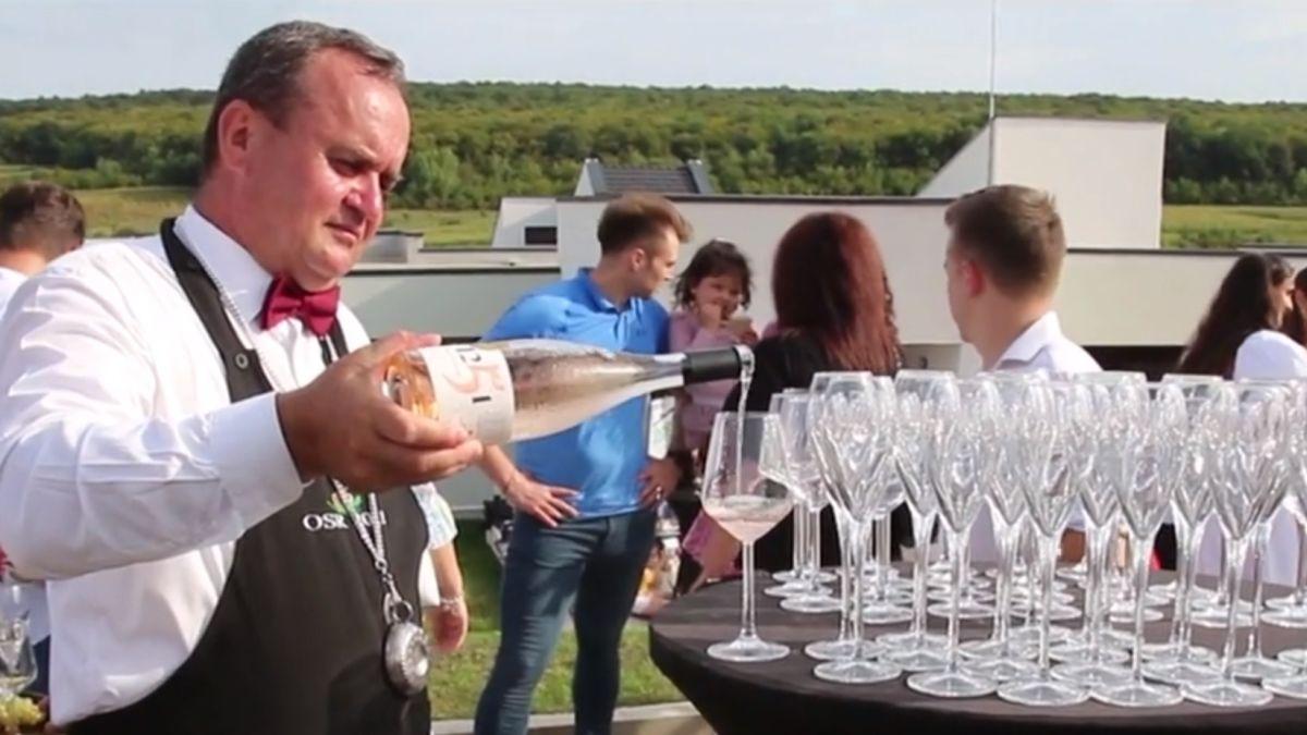 vin in vie eveniment inedit salaj traditii romanesti