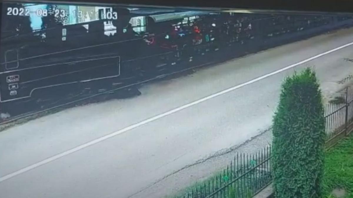 locomotiva mocanita hutulca moldovita scoasa sine accident soferita neatenta