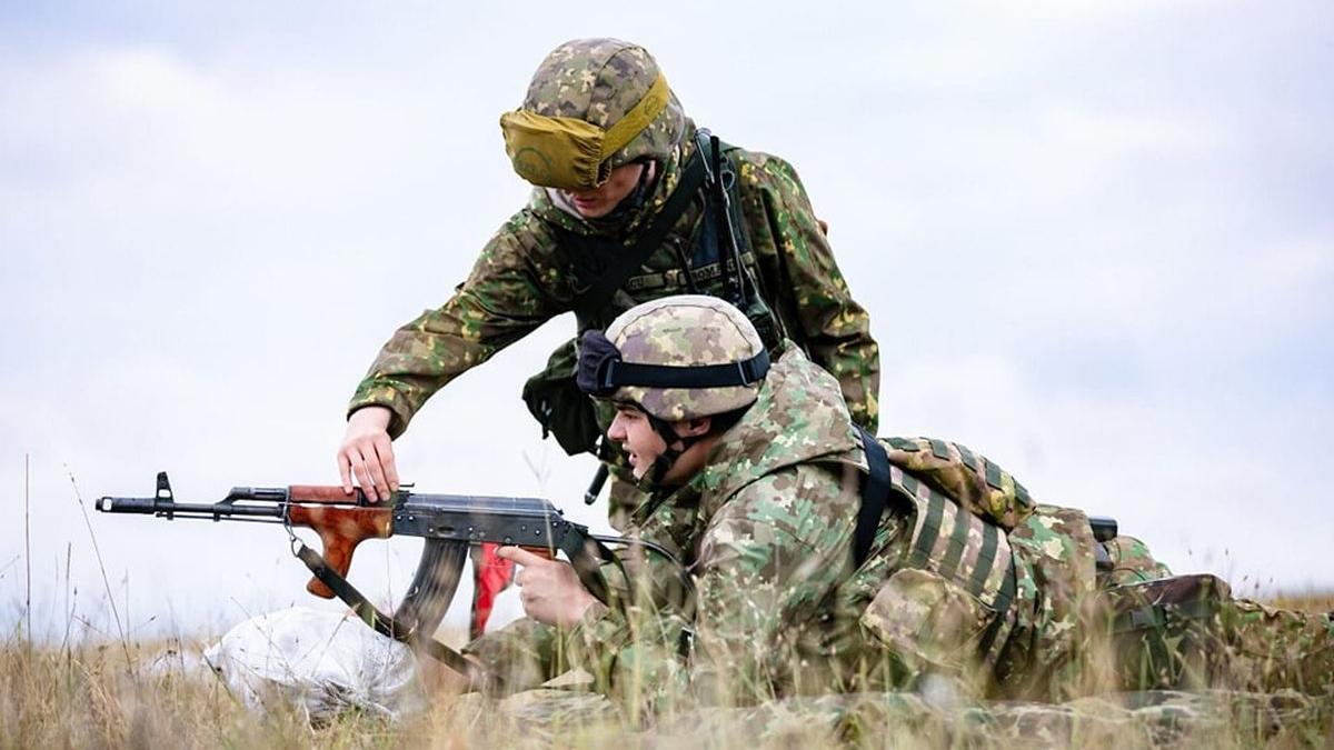 selly s a alaturat armatei romane