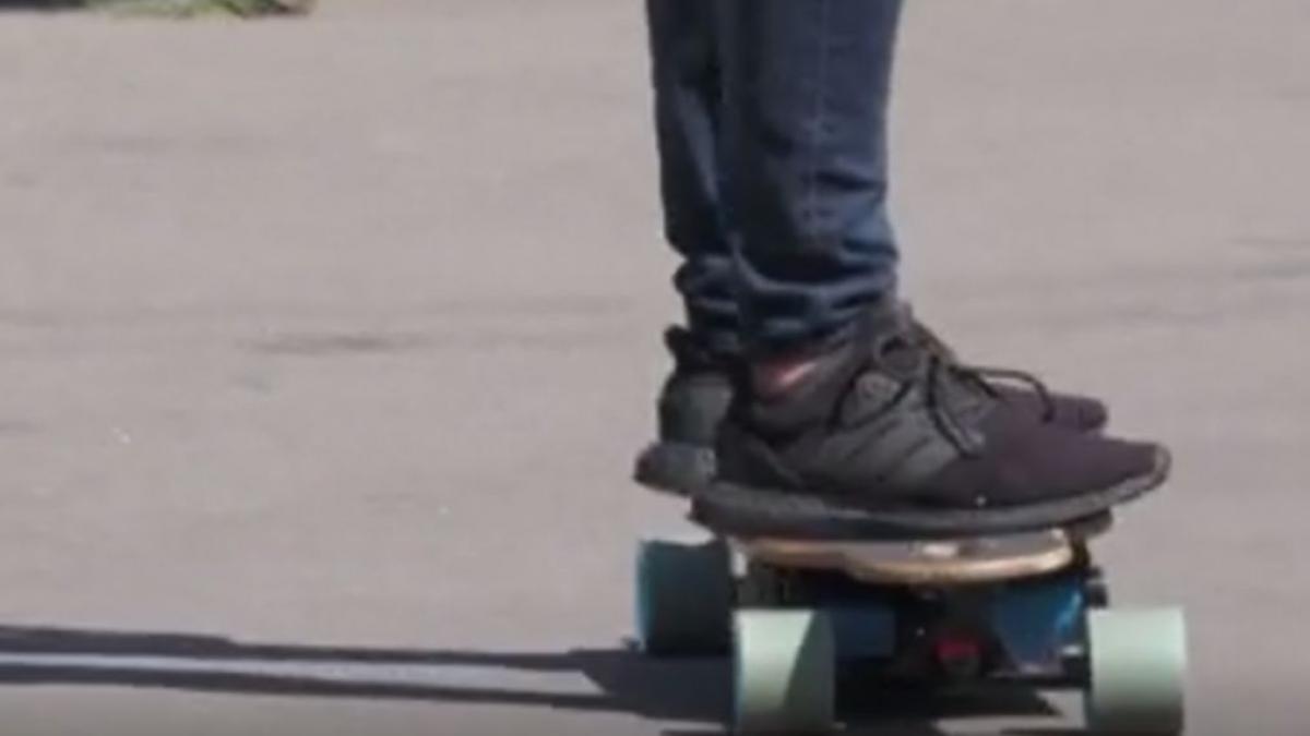 elev brasov skateboard electric autonomie
