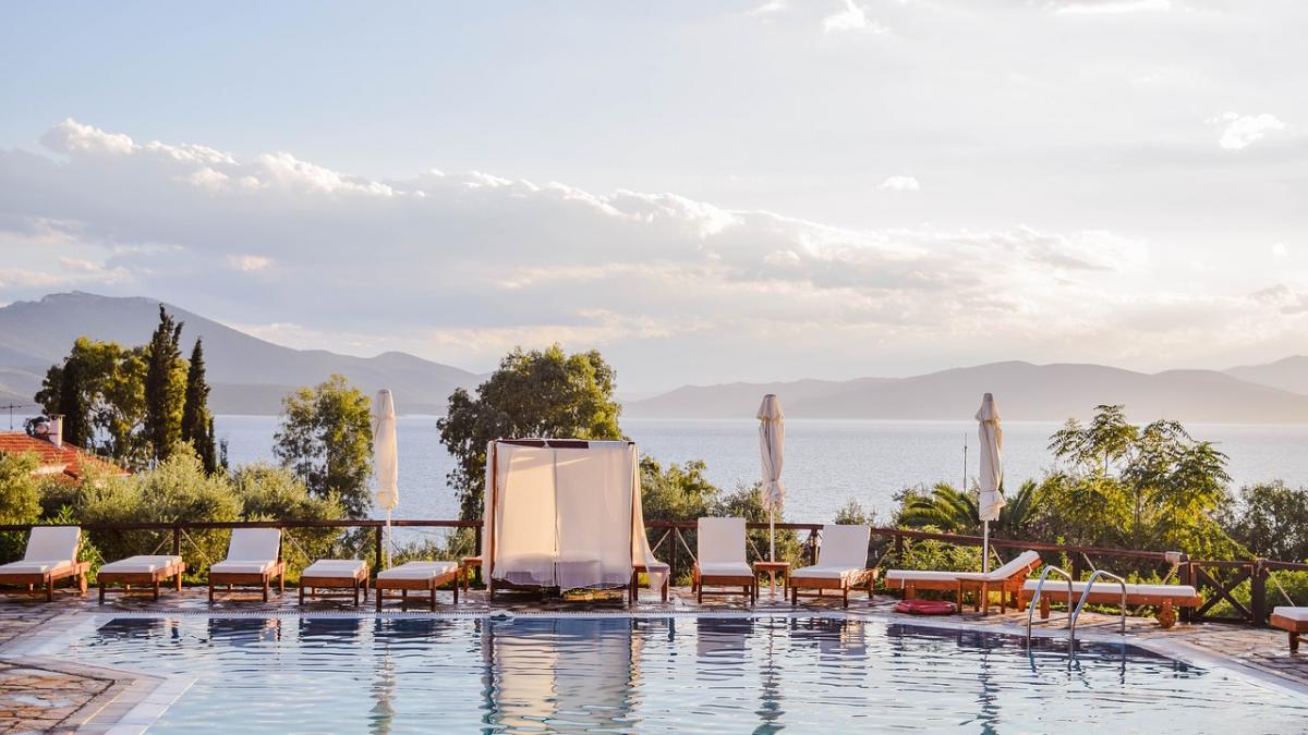 teapa uriasa turist roman halkidiki