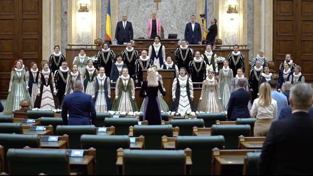 surpriza senat sesiune toamna deschisa corul madrigal