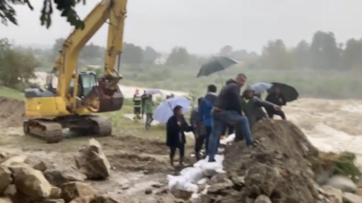 avertizare hidologica cod galben inundatii viituri rauri 2 judete