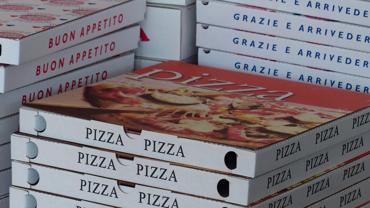 pizza jumtate client nemultumit