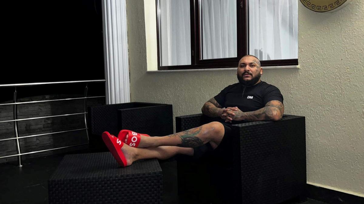 manelistul dani mocanu aniversare arest domiciliu