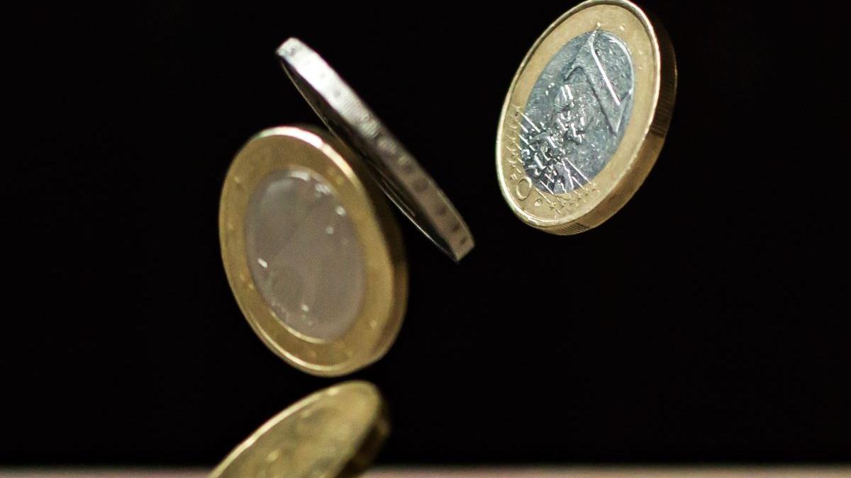 euro prabusire dolar minim ultime doua decenii rusia inchidere gaz