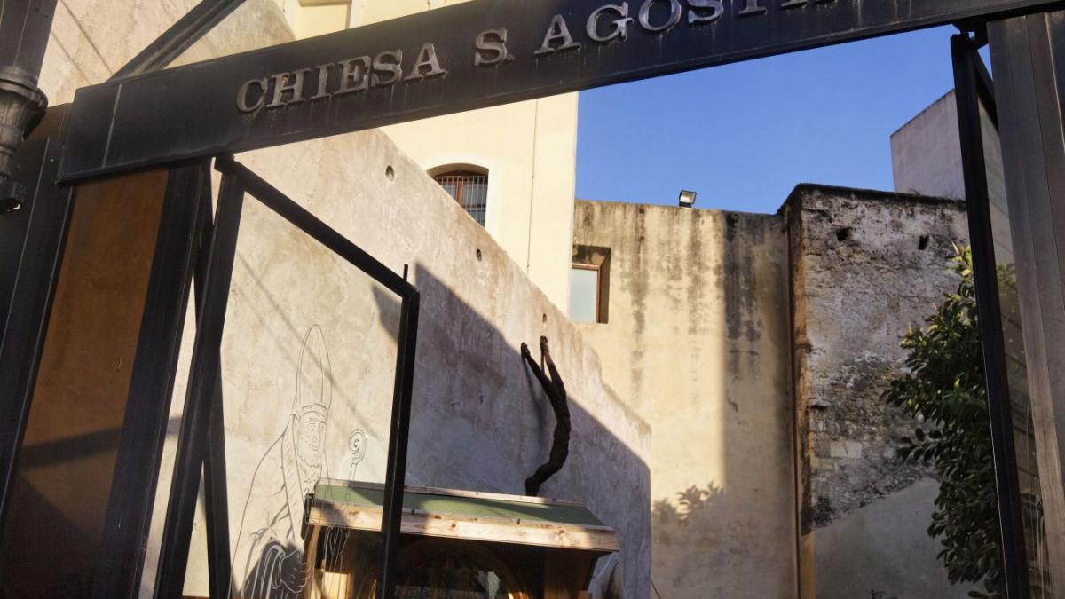 sardinia italia 15 mii euro rezidenta