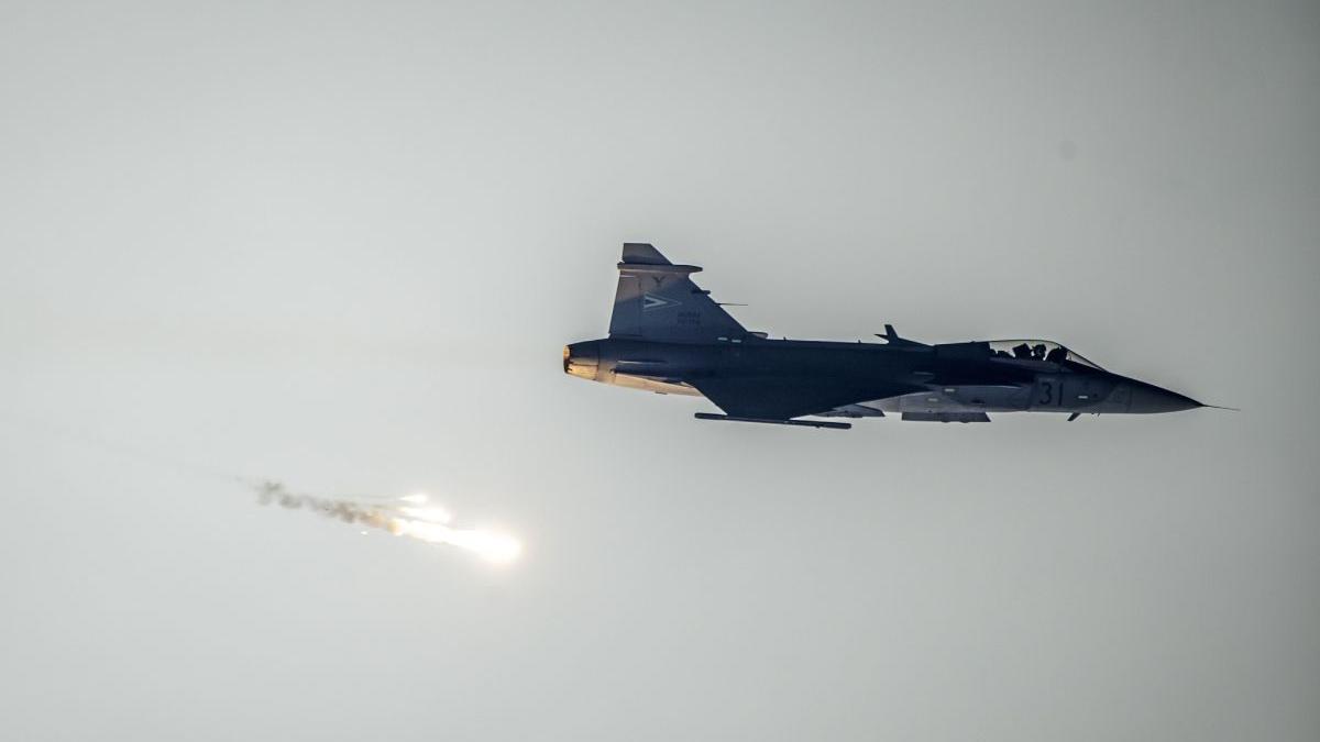 ungaria aviatia militara avion american romania