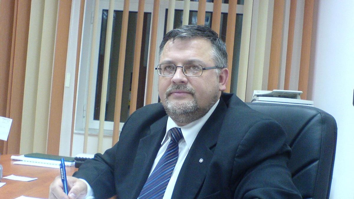 a murit florin dinu rector universitatea petrol gaze ploiesti