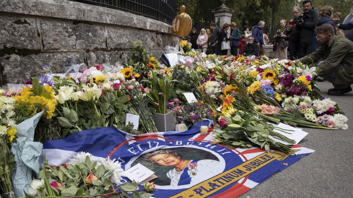 familia regala britanica inapoi balmoral slujba religioasa privata