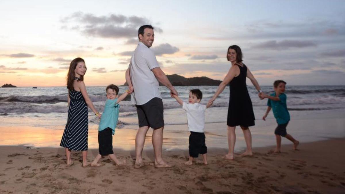 doi soti canada copii calatorie jurul lumii medici vor orbi