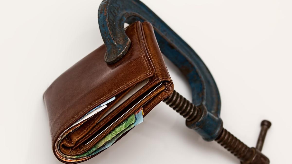 ue obliga romania salariu minim permite trai decent