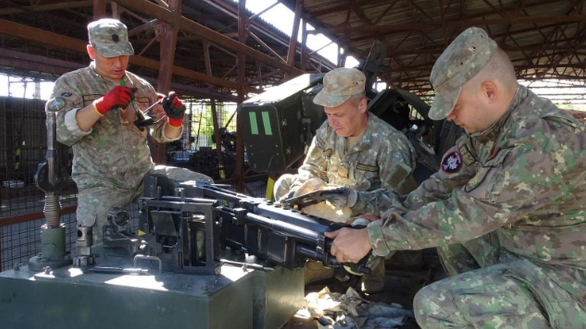 soldati gradati profesionisti posturi armata mapn