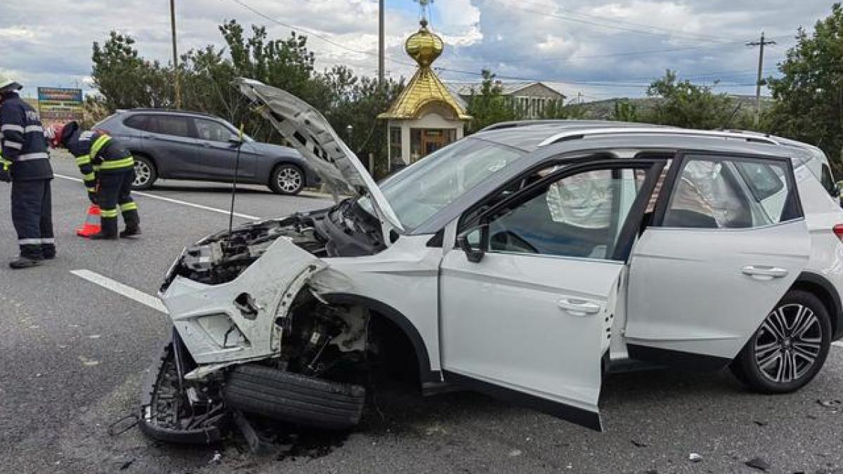accident iasi razboieni comuna ion neculce masina politie