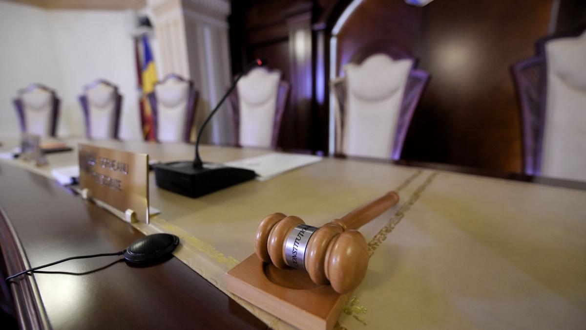 crestere salarii demnitari neconstitutionala ccr