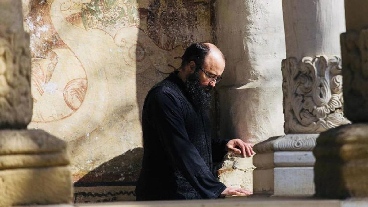 preotul visarion alexa recunoscut agresiune sexuala pedeapsa