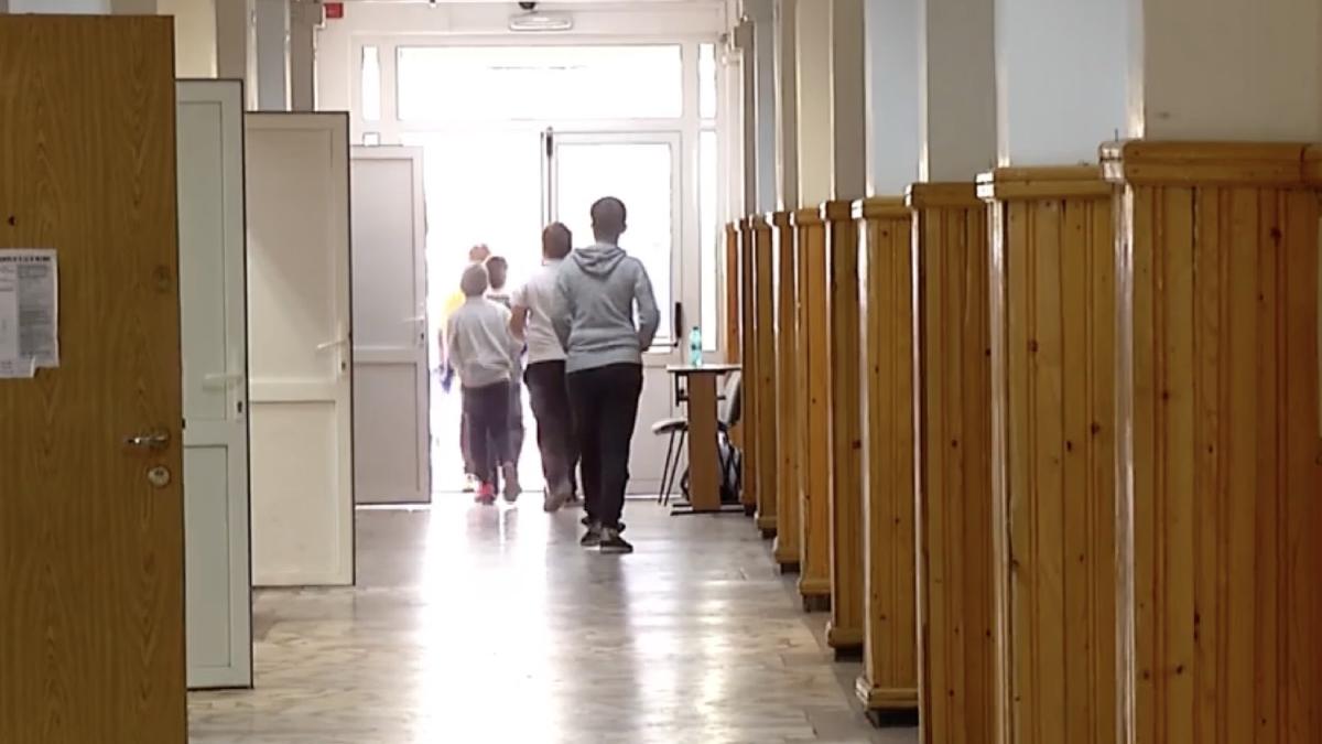 bani transport elevi 7 propuneri agreate sorin cimpeanu