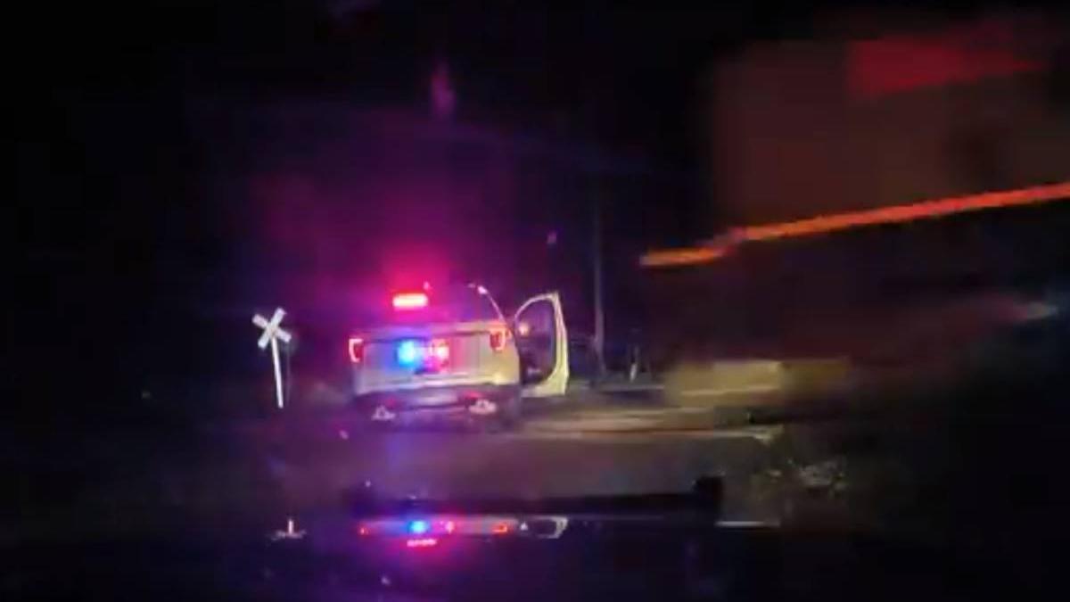 masina de politie lovita de tren colorado