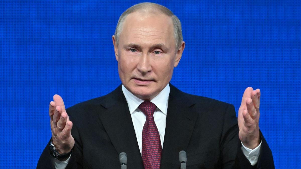 vladimir putin i a acordat cetatenie rusa celui mai vanat american de catre sua