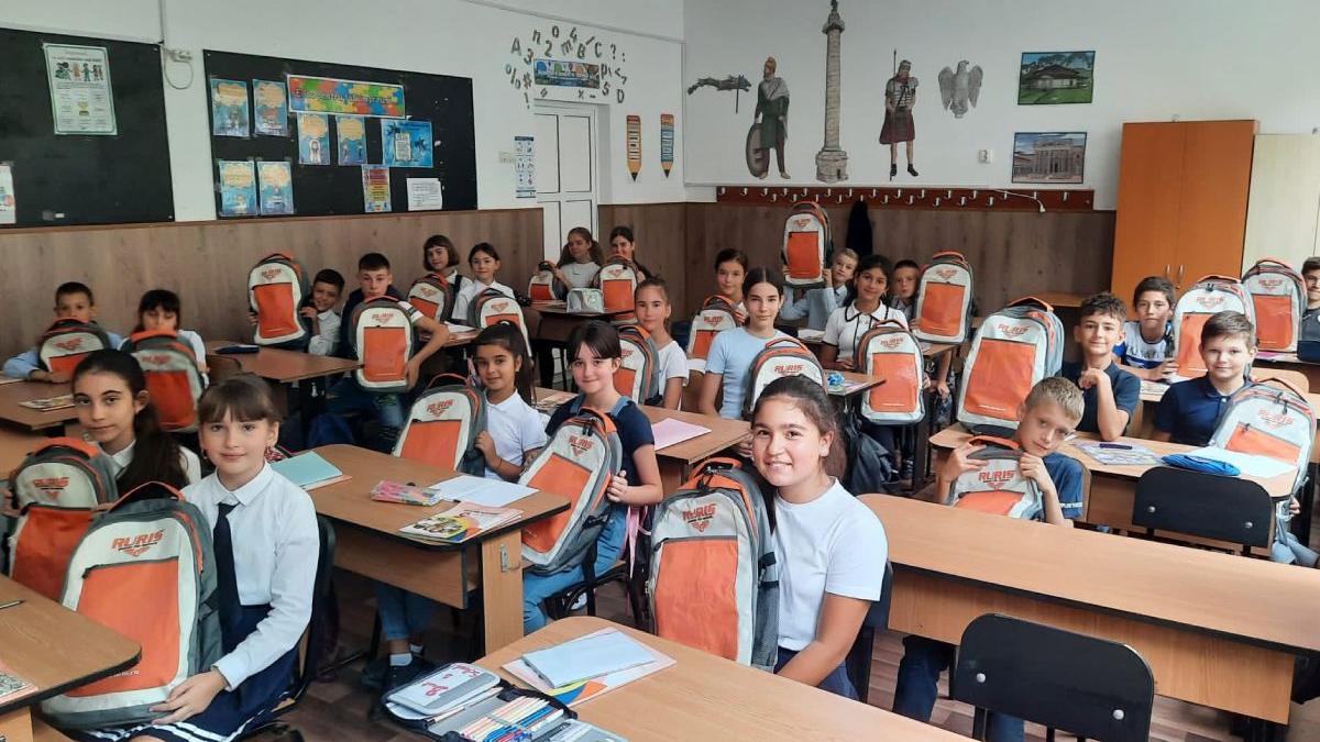 cinci mii elevi sprijiniti fundatia mereu aproape