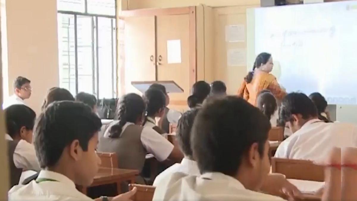 elev 15 ani omorat bataie profesor scoala india