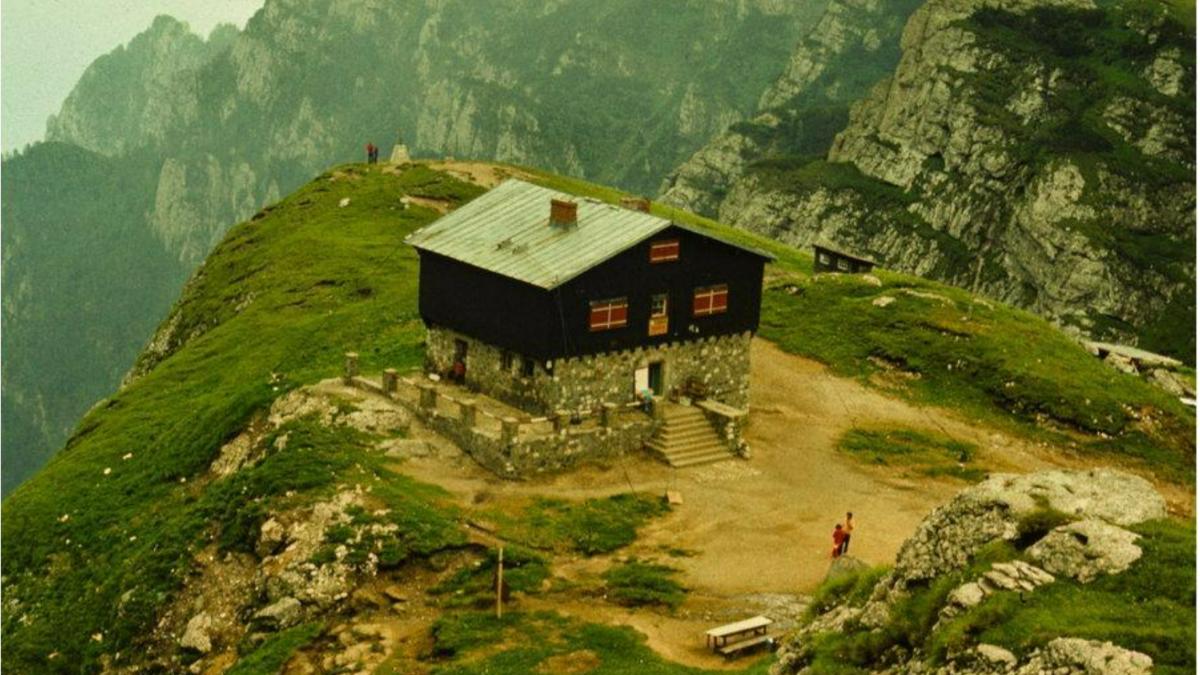 cabana caraiman bucegi violonist daniel tomescu