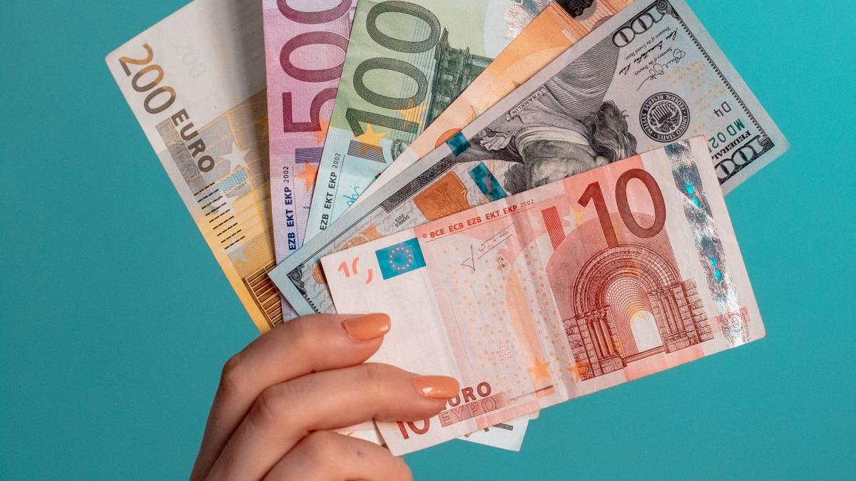 curs valutar bnr 5 octombrie 2022