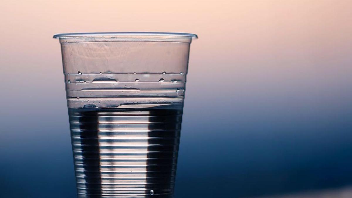 ce calitati au oamenii care comanda apa plata la domiciliu