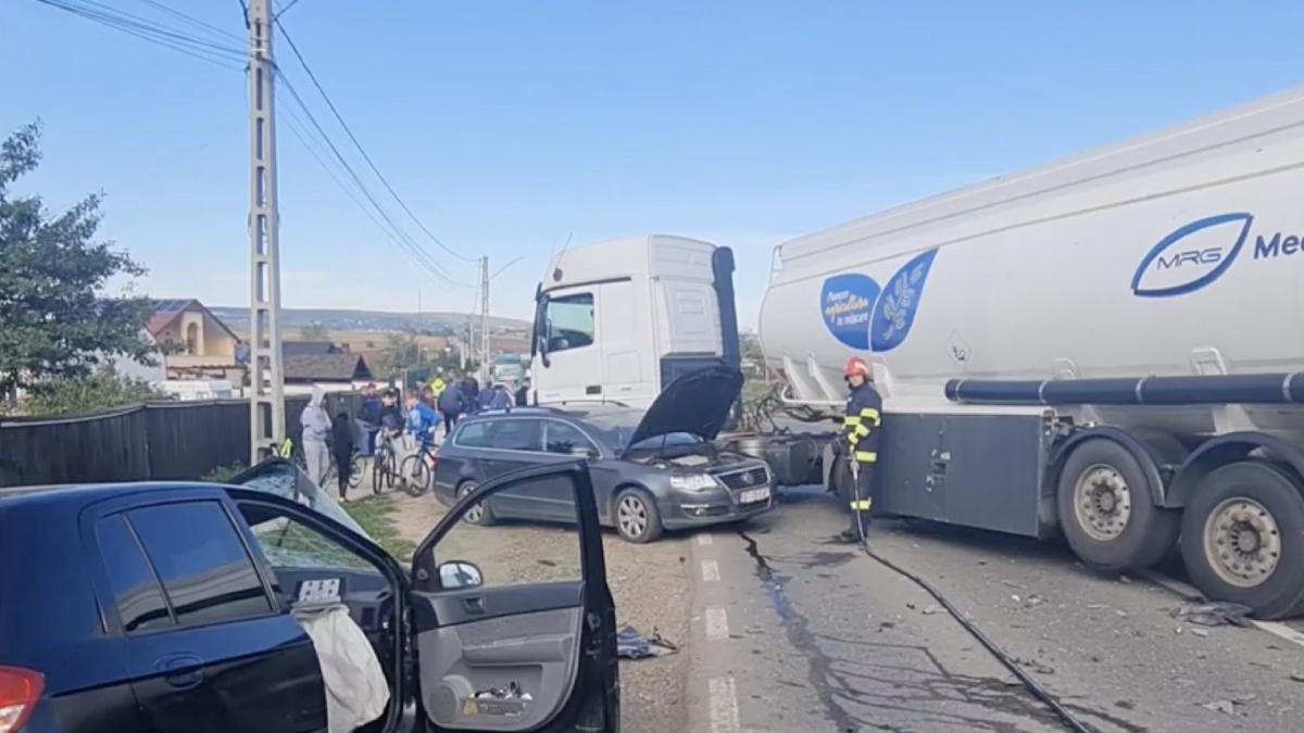 cisterna motorina loveste doua masini botosani camera de bord