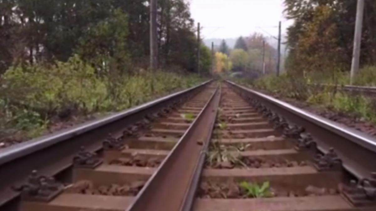 tren calatorie cai ferate romane valea prahovei brasov