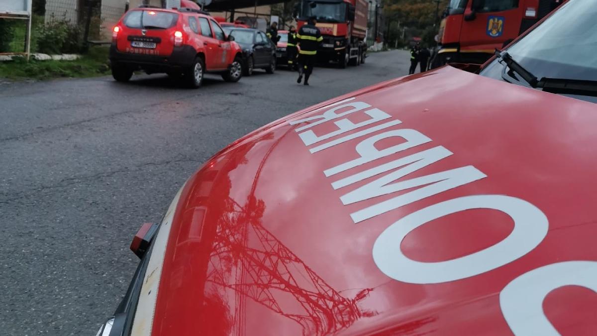 explozie cabana alba doi adolescenti raniti geamuri sparte