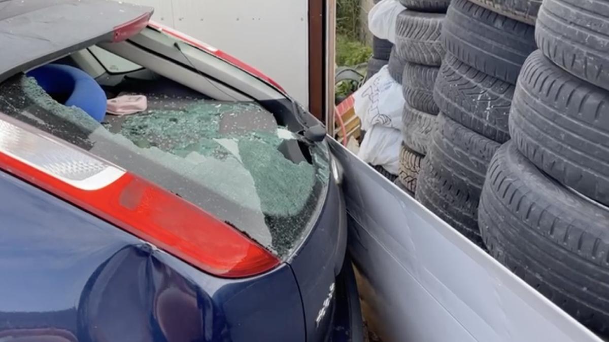 planor prabusit masina curte casa dolj adolescenta stare grava