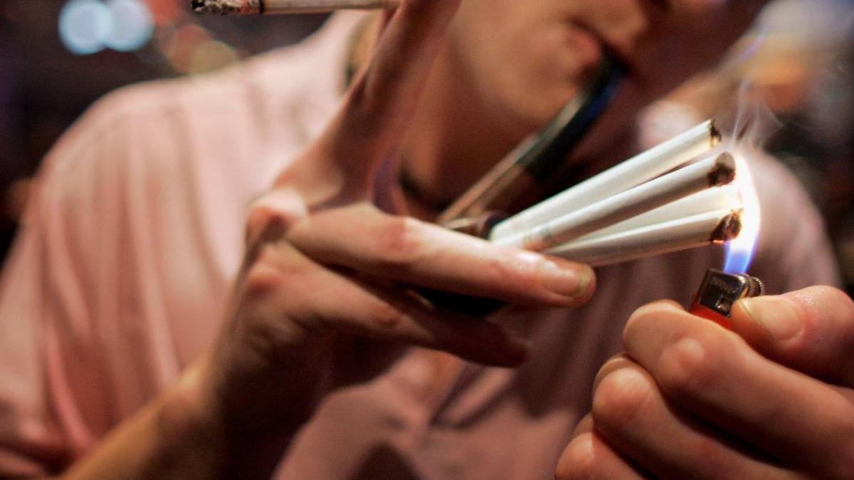 nascuti dupa 2010 interzis cumparare tigari