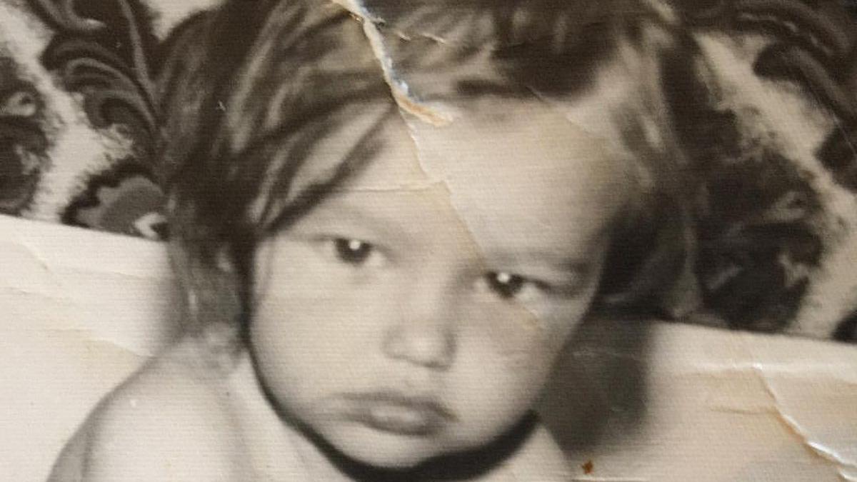 Sai chi è la bambina nella foto?  Oggi è arrivata la donna rumena più bella, dopo di che molti stranieri girano la testa