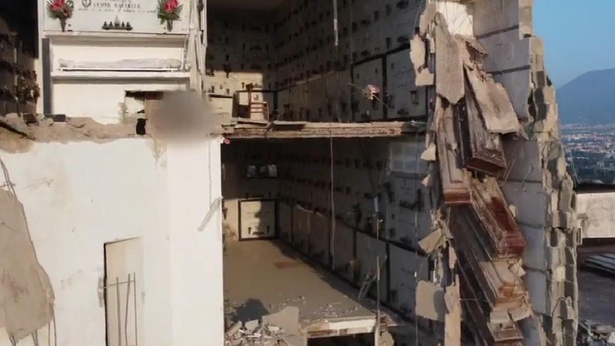 napoli morti sicrie suspendate