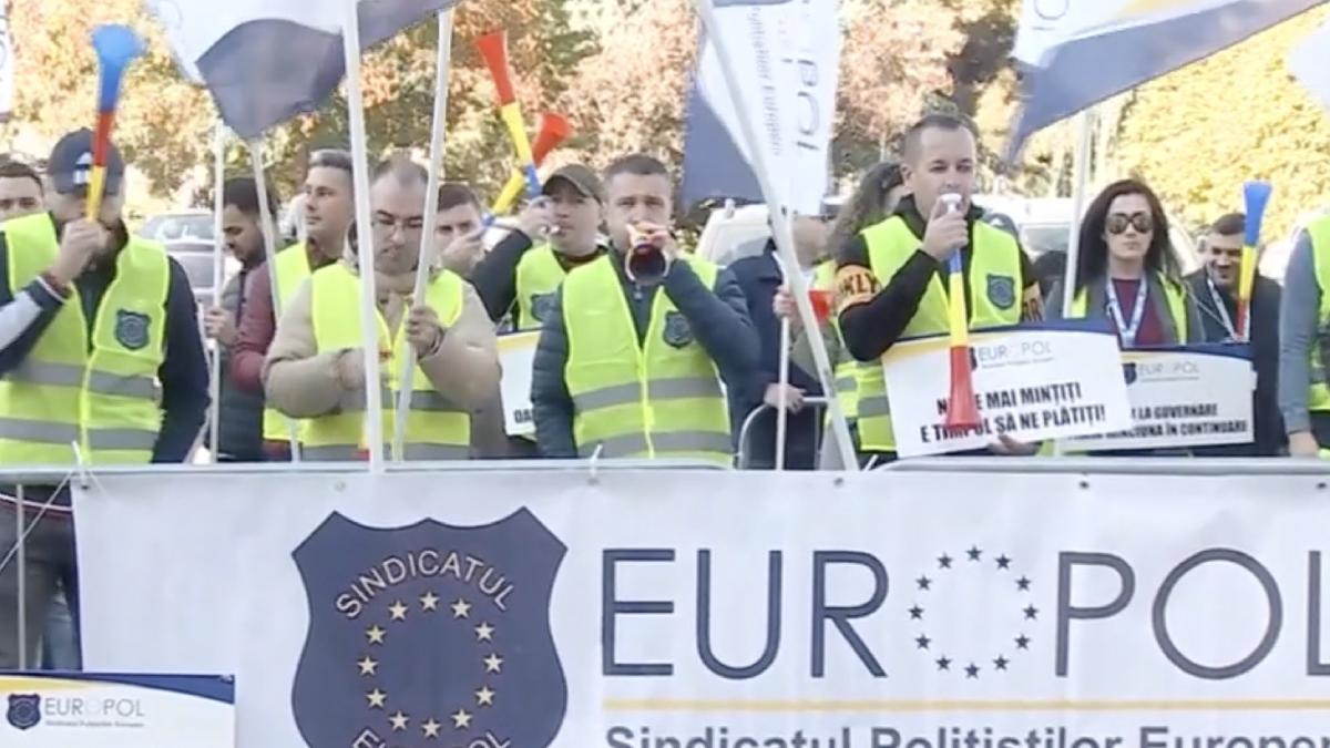 politisti protest ministerul de interne 19 octombrie 2022