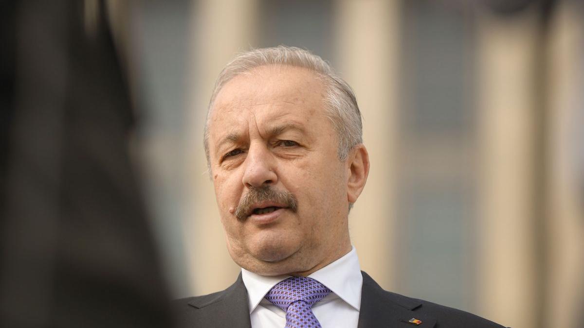 ministrul apararii vasile dincu demisia