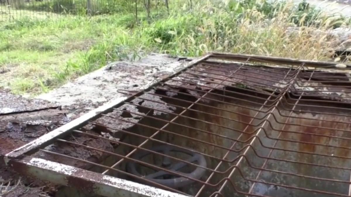 oameni baile herculane canalizari neacoperite centru parc