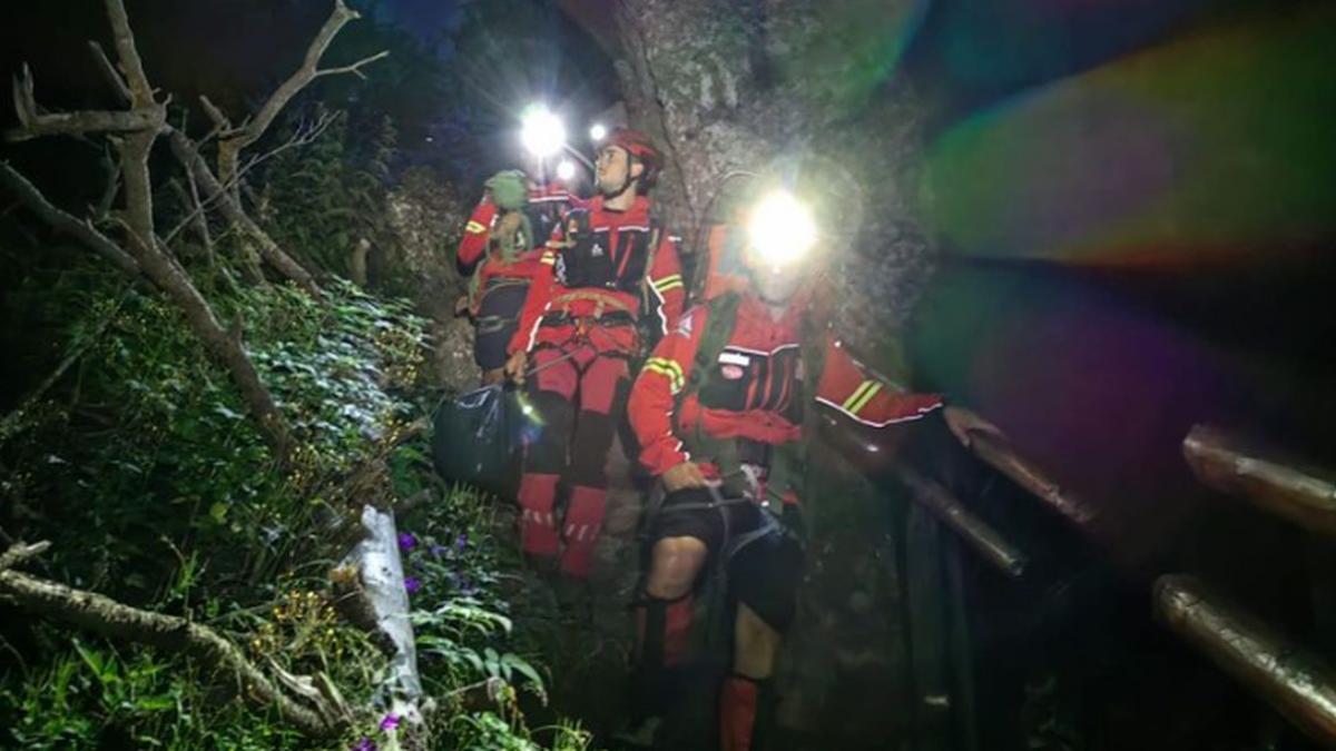 salvamont neamt familie rataciti ceahlau cascada duruitoarea