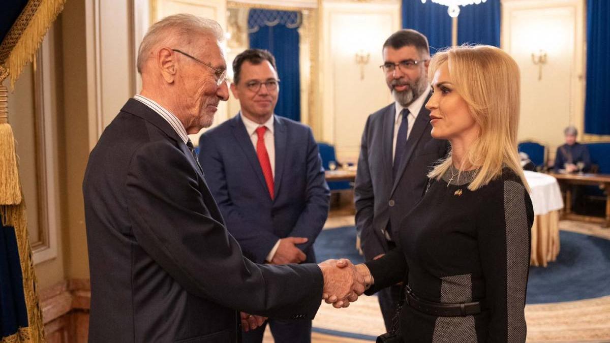 gabriela firea ministrul familiei relatia sua romania vernisaj