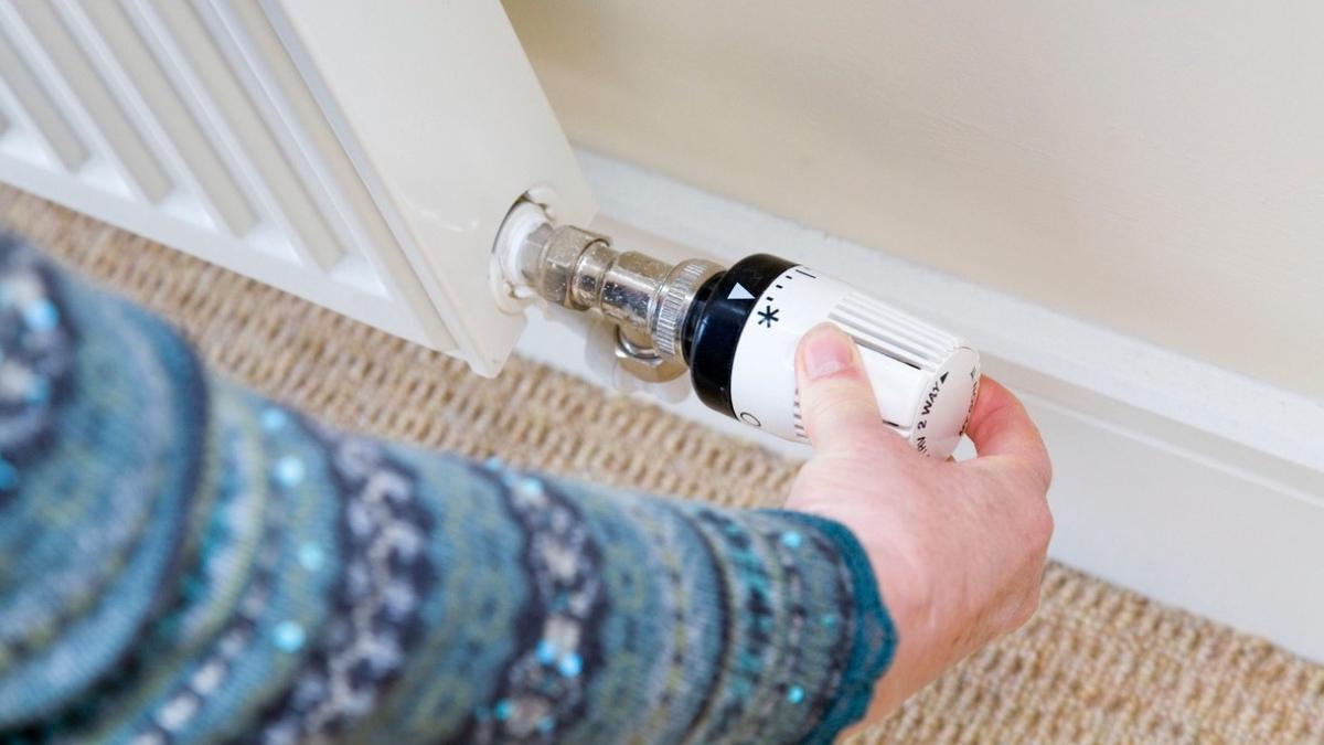 unul din doi romani se teme nu va putea incalzi locuinta la iarna